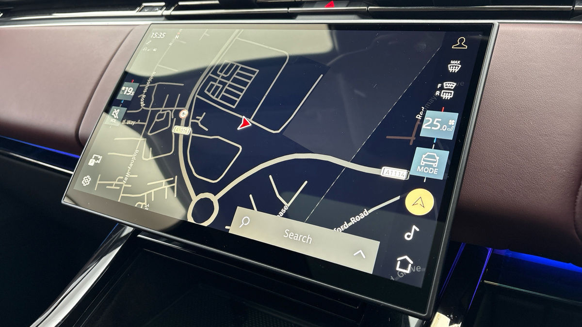 Land Rover Range Rover Sport Image 17