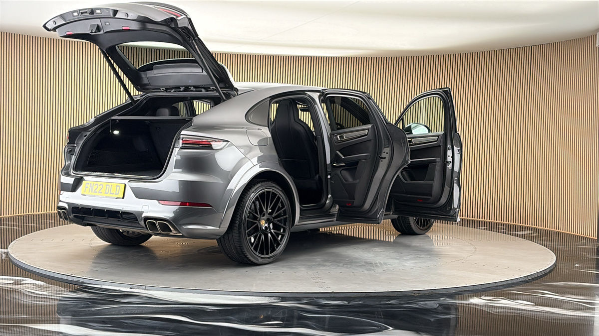 More views of Porsche Cayenne