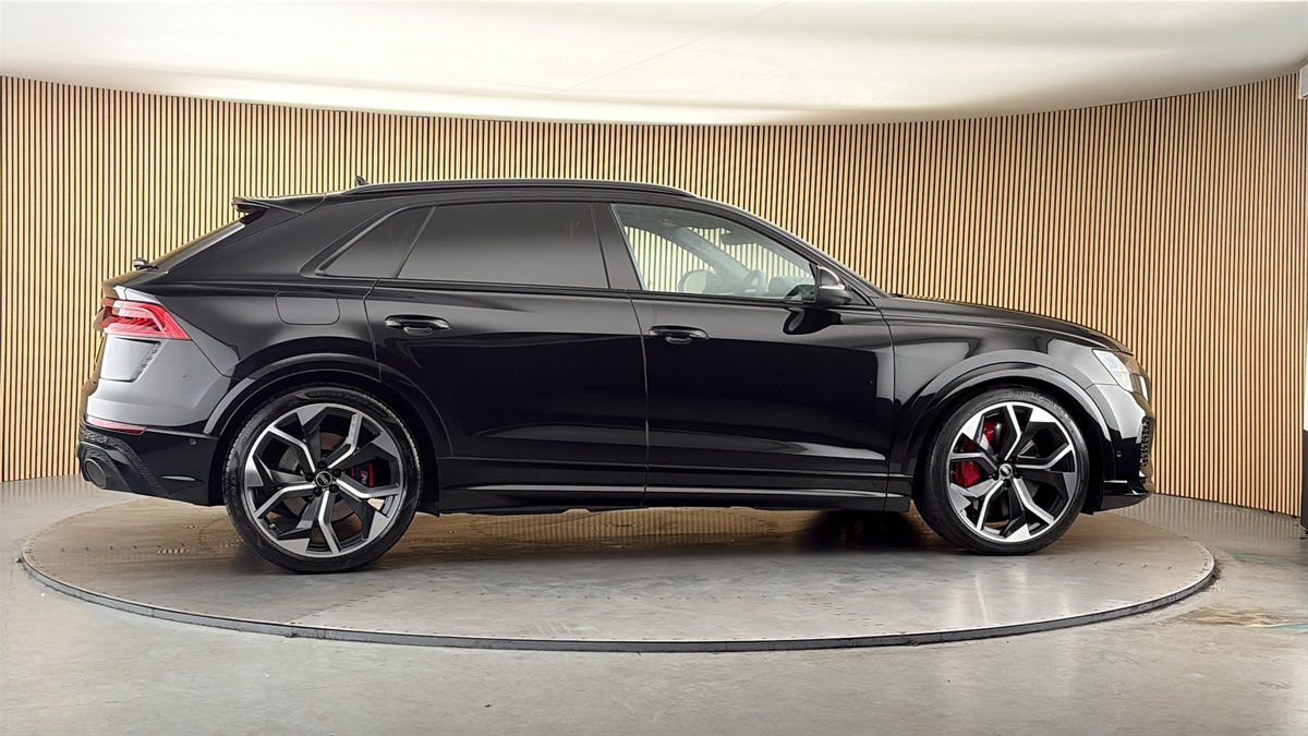 More views of Audi RSQ8