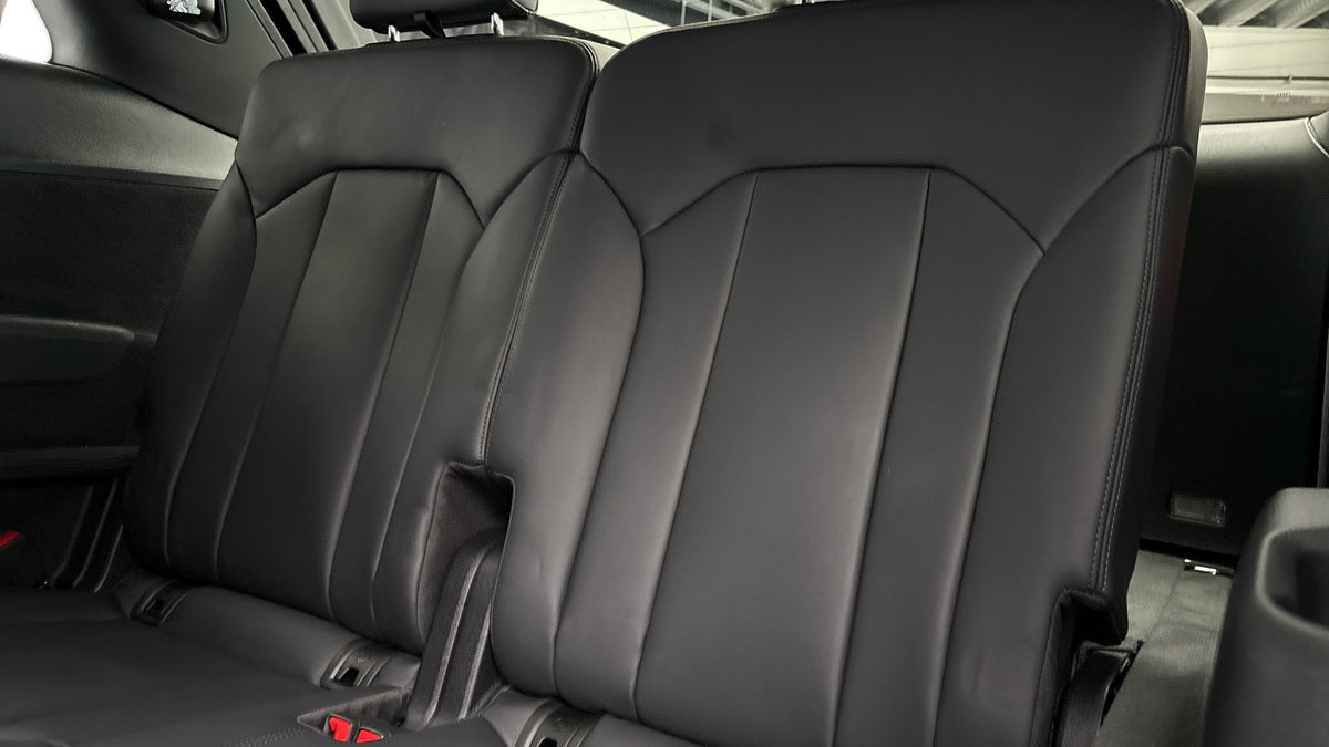 Audi SQ7 Image 25