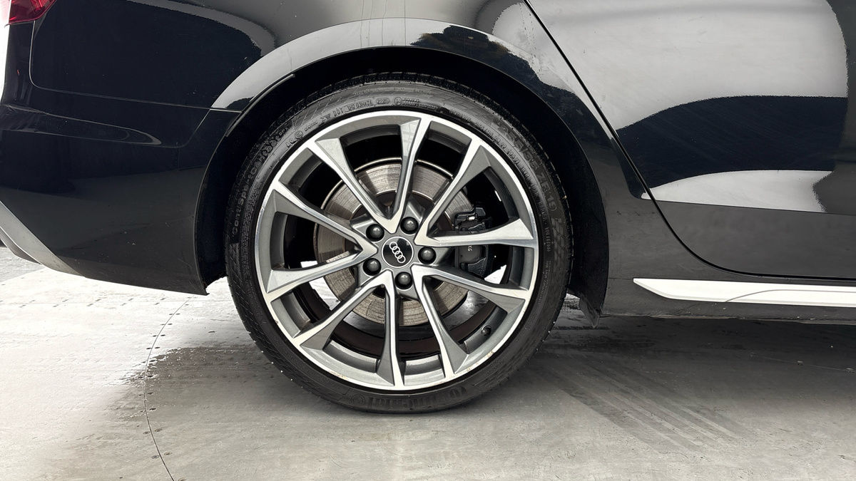 Audi S4 Avant Image 10