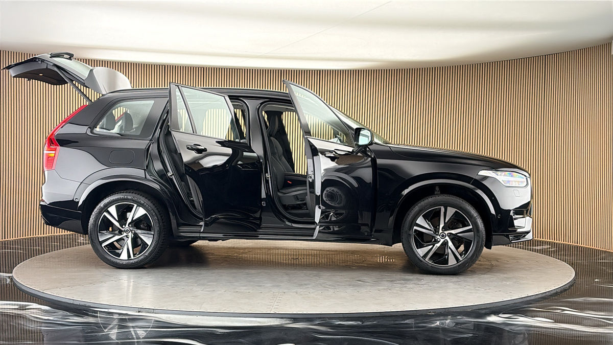 More views of Volvo XC90