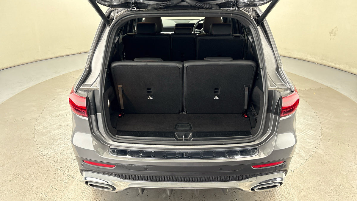 Mercedes-Benz GLB Image 11