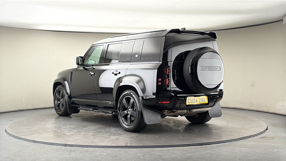 Land Rover Defender 110 Image 2