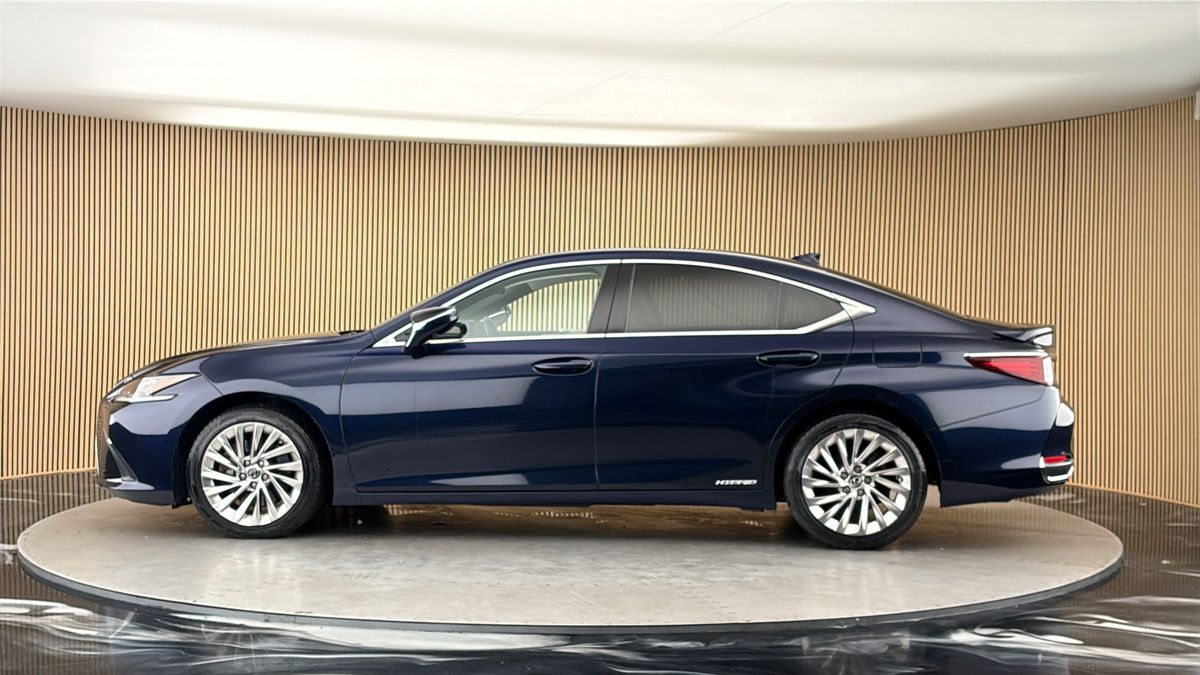 More views of Lexus ES
