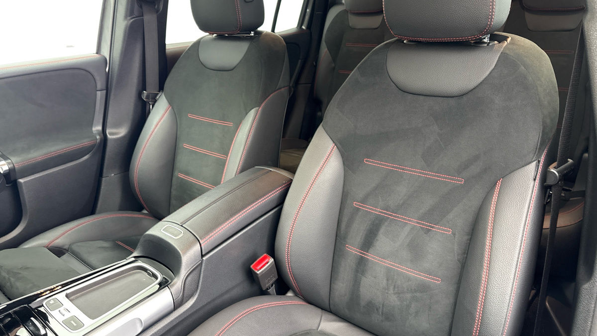 Mercedes-Benz GLB Image 7