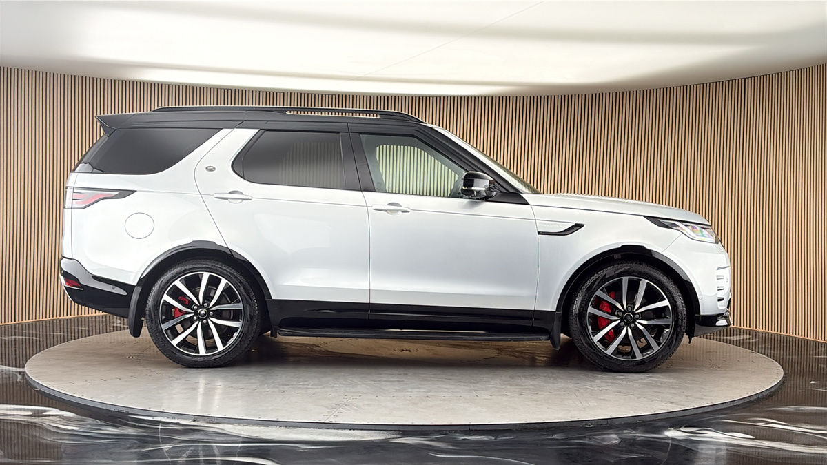 Land Rover Discovery Image 16