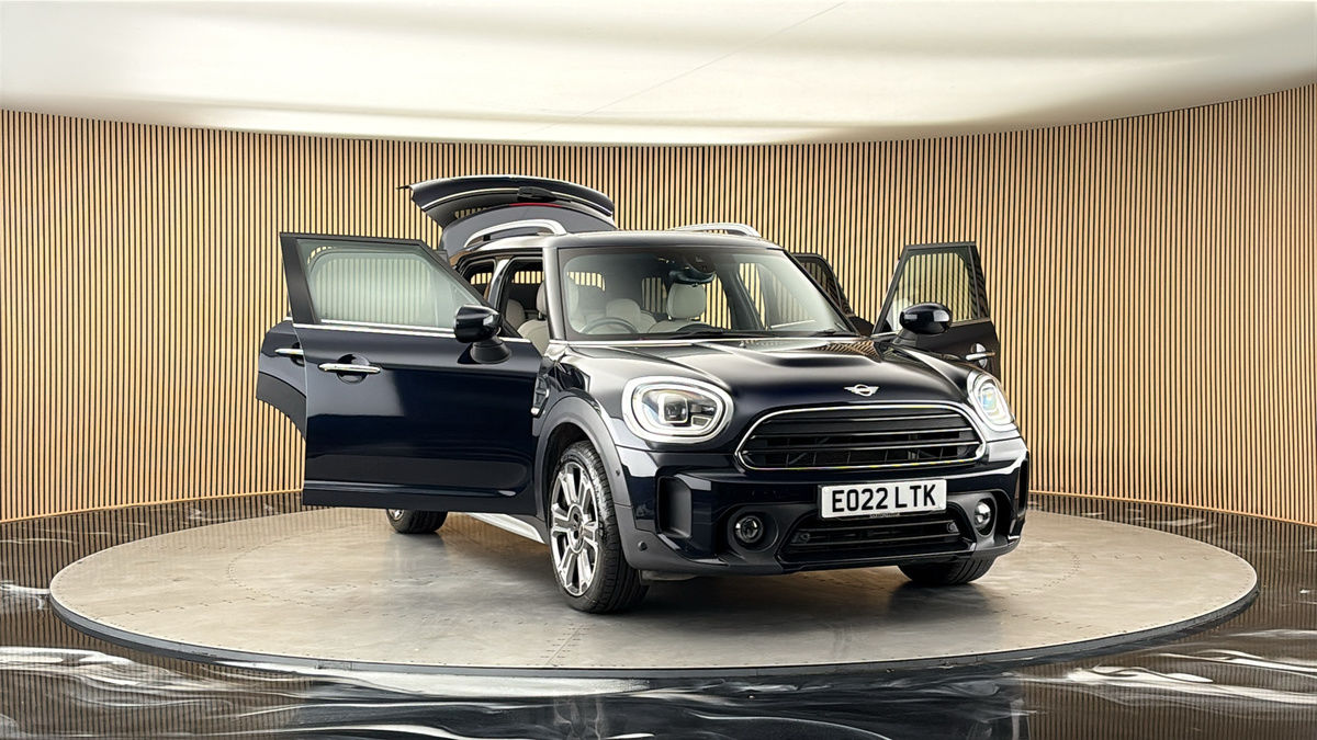 More views of MINI Countryman