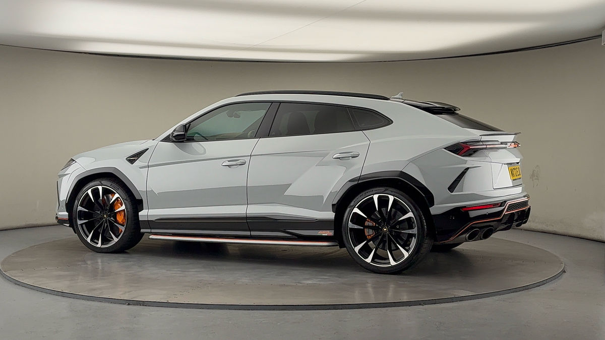 More views of Lamborghini Urus