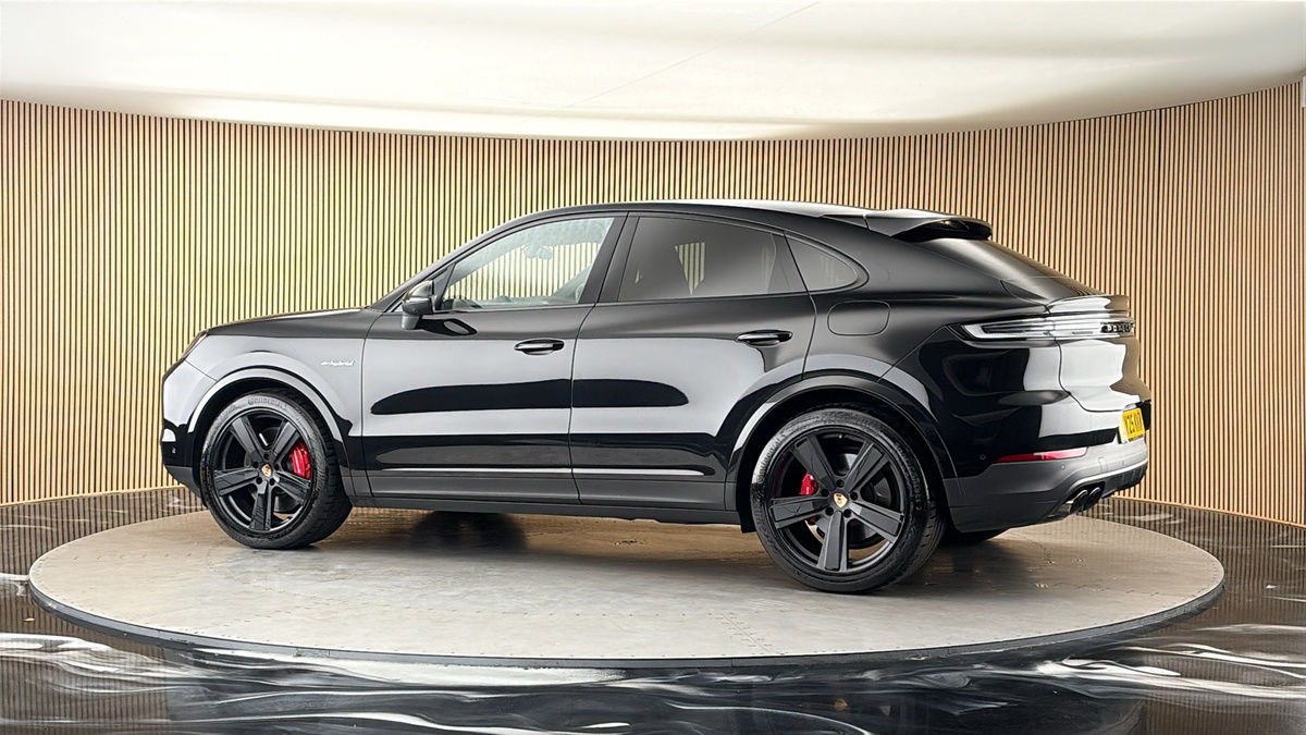 More views of Porsche Cayenne