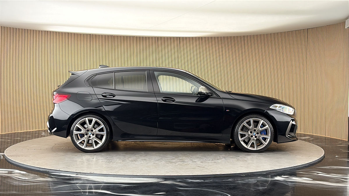 BMW 1 Series Image 16