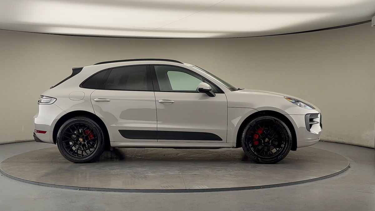 More views of Porsche Macan