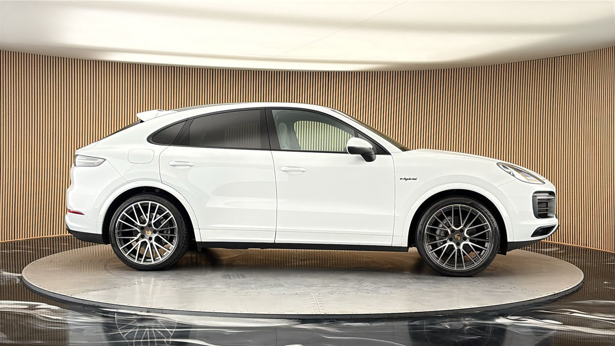 More views of Porsche Cayenne
