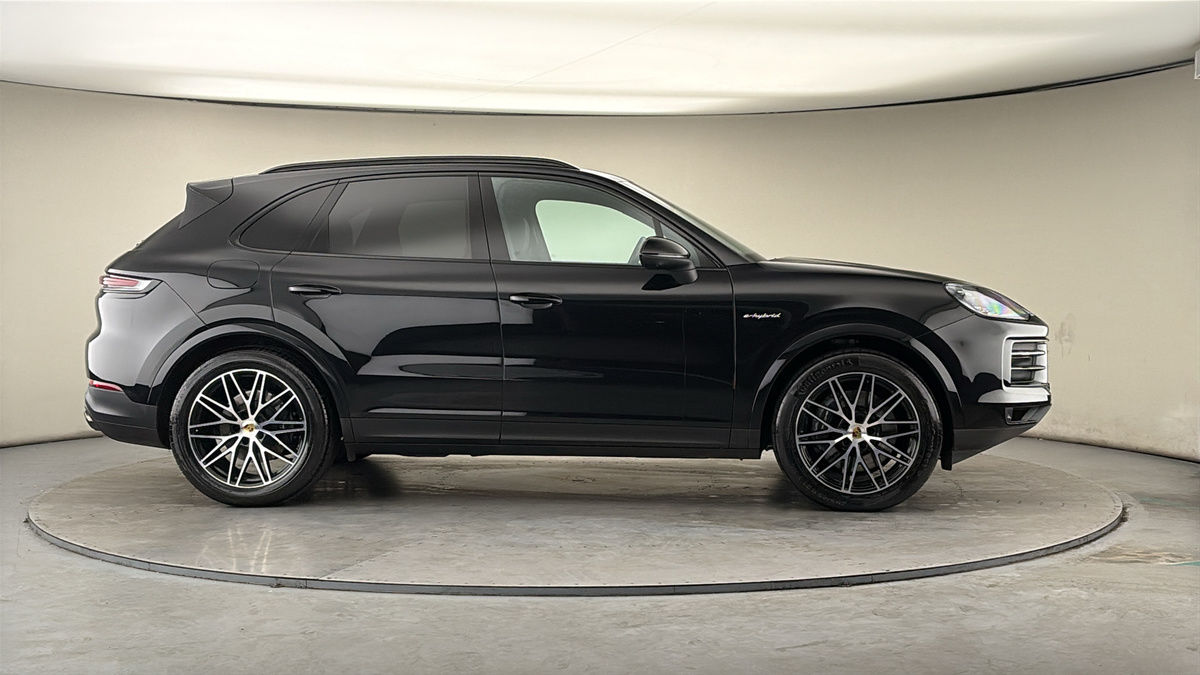 More views of Porsche Cayenne