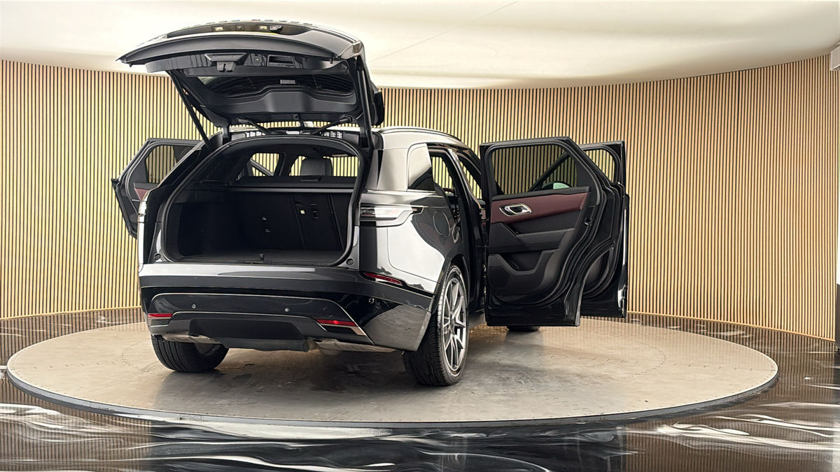 More views of Land Rover Range Rover Velar