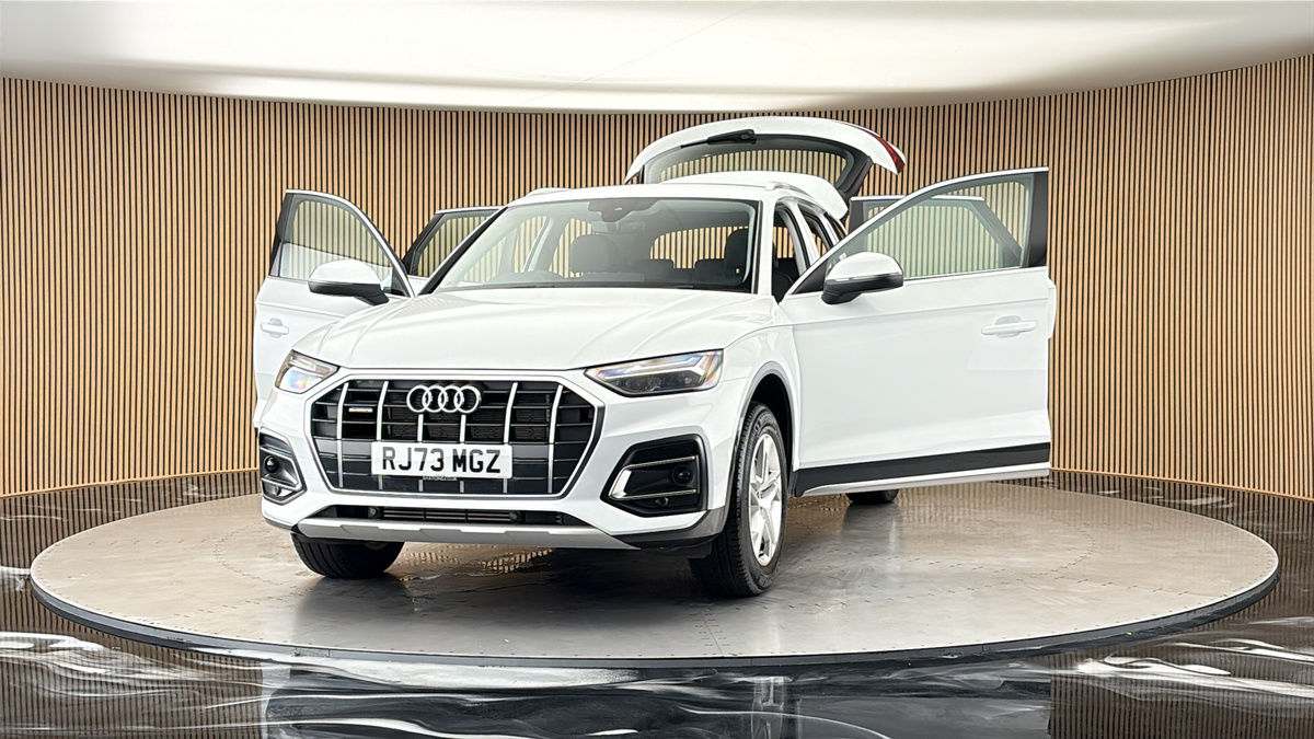 More views of Audi Q5