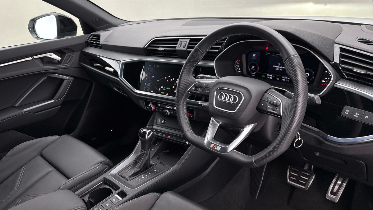 Audi Q3 Image 5