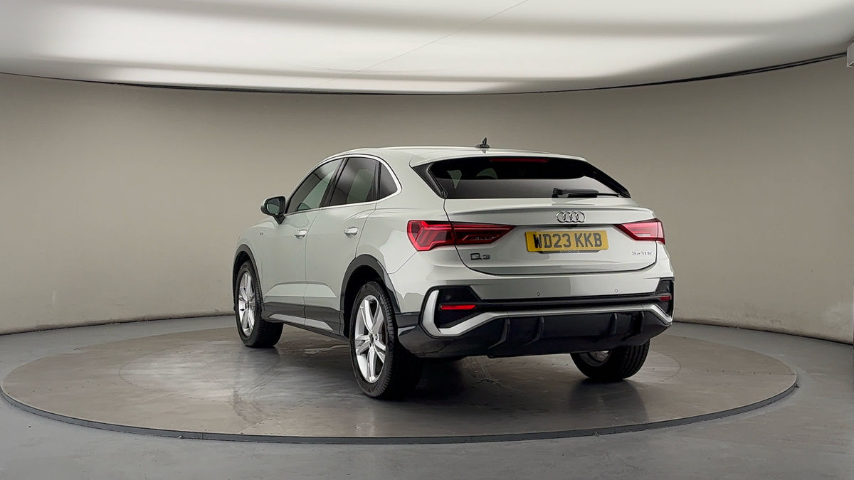 More views of Audi Q3