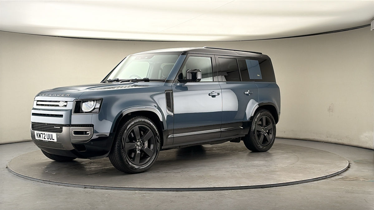 Land Rover Defender 110 Image 20