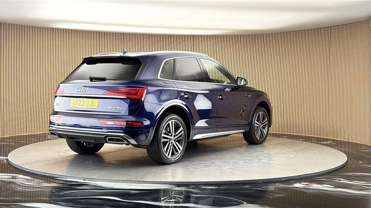 More views of Audi Q5