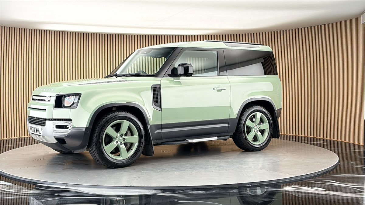 More views of Land Rover Defender 90