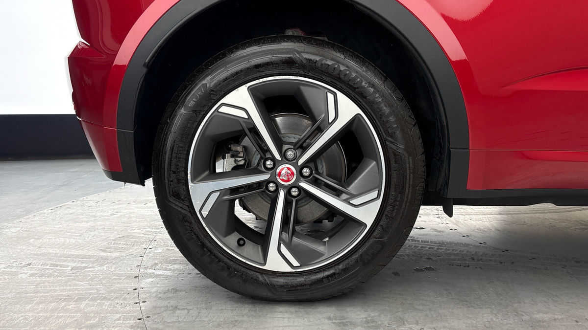 Jaguar E-PACE Image 10