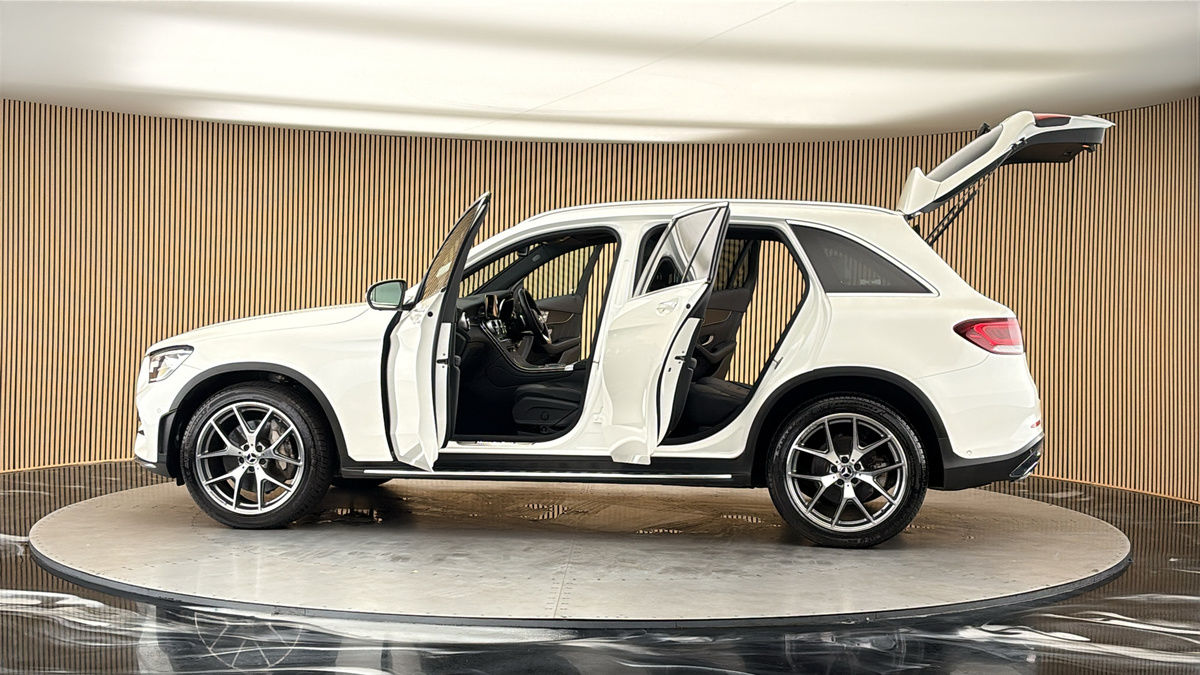 More views of Mercedes-Benz GLC