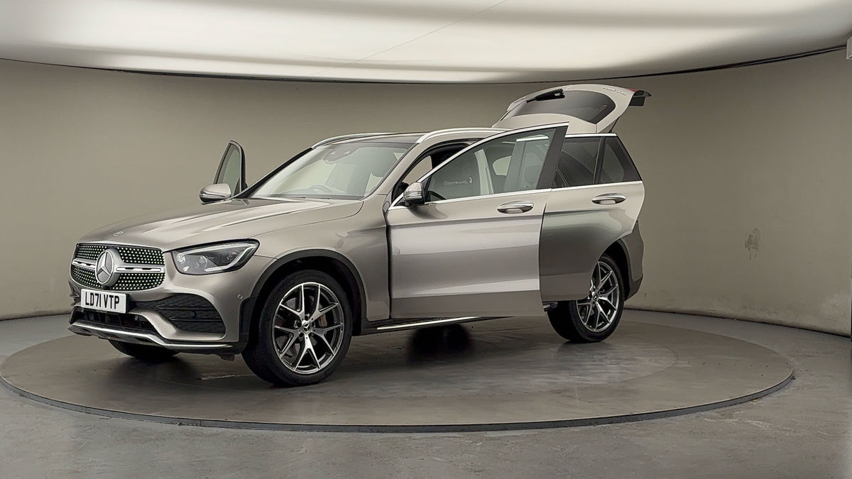 Mercedes-Benz GLC Image 22