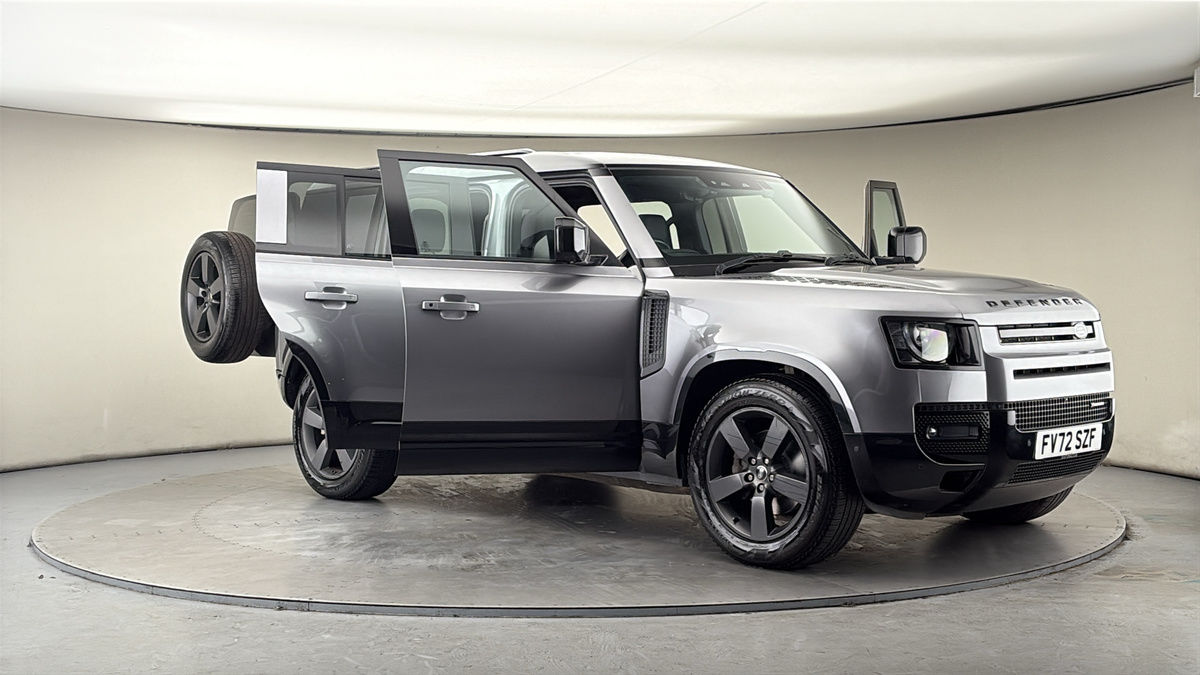 More views of Land Rover Defender 110