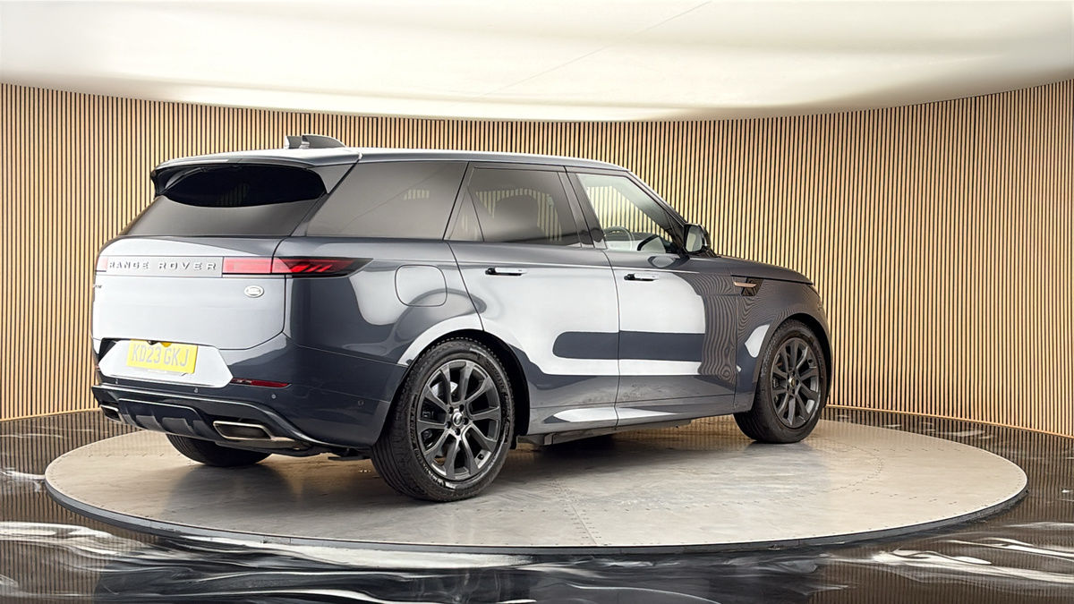Land Rover Range Rover Sport Image 21