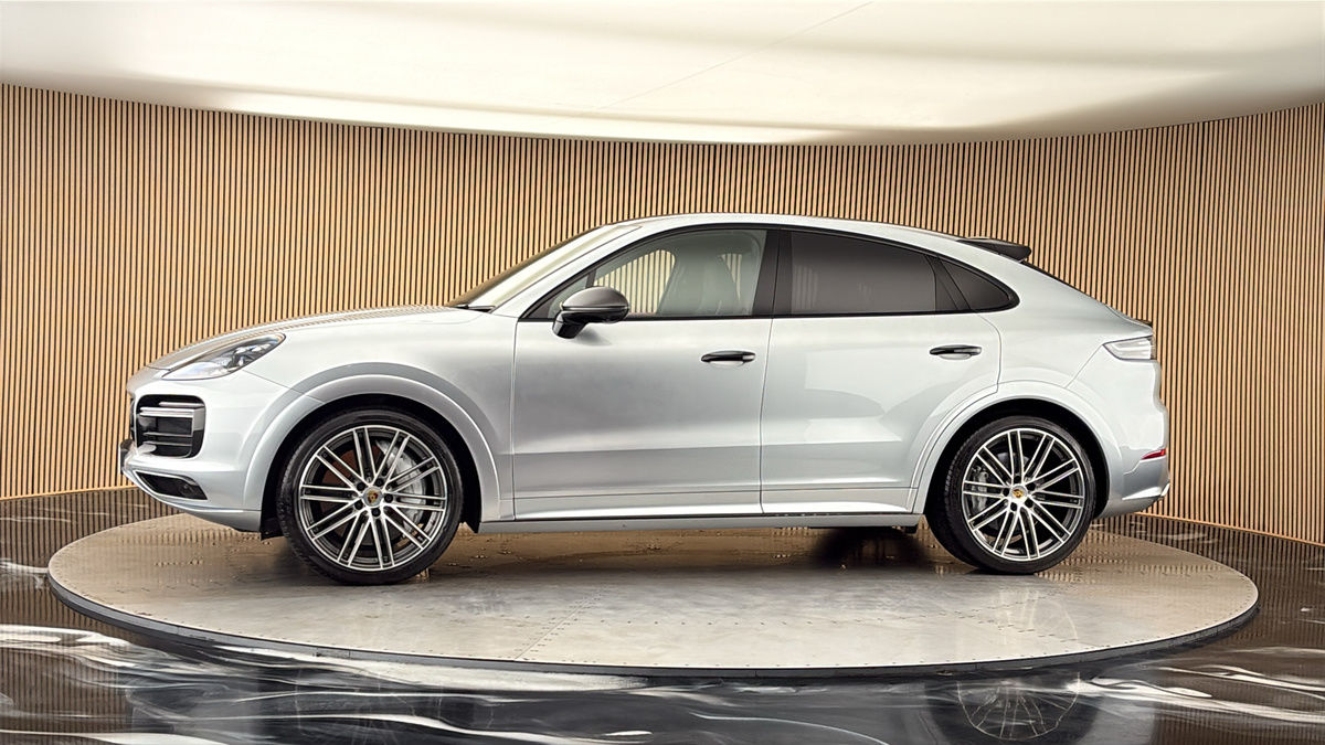More views of Porsche Cayenne
