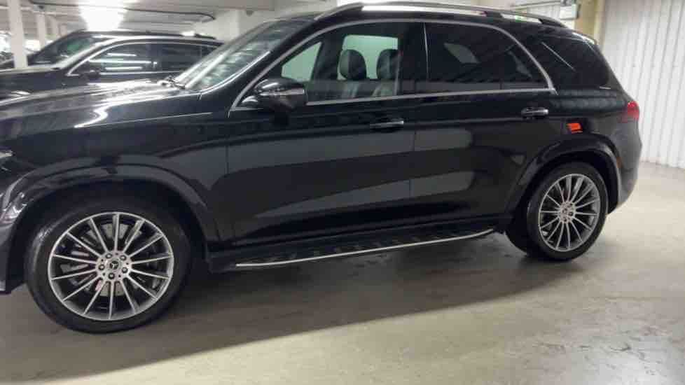 More views of Mercedes-Benz GLE