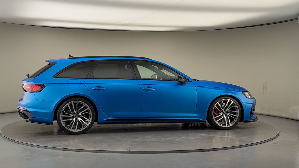 More views of Audi RS4 Avant