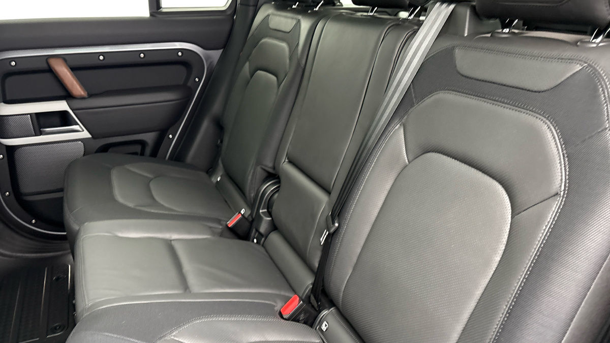 Land Rover Defender 110 Urban Image 8