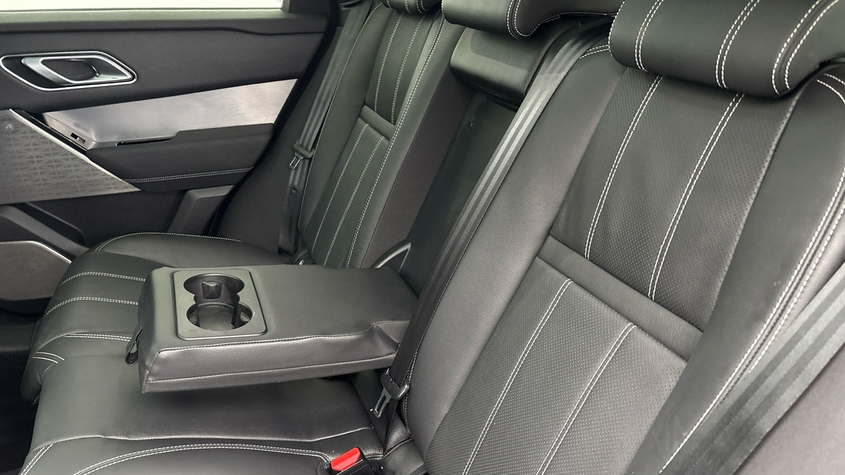 Land Rover Range Rover Velar Image 9