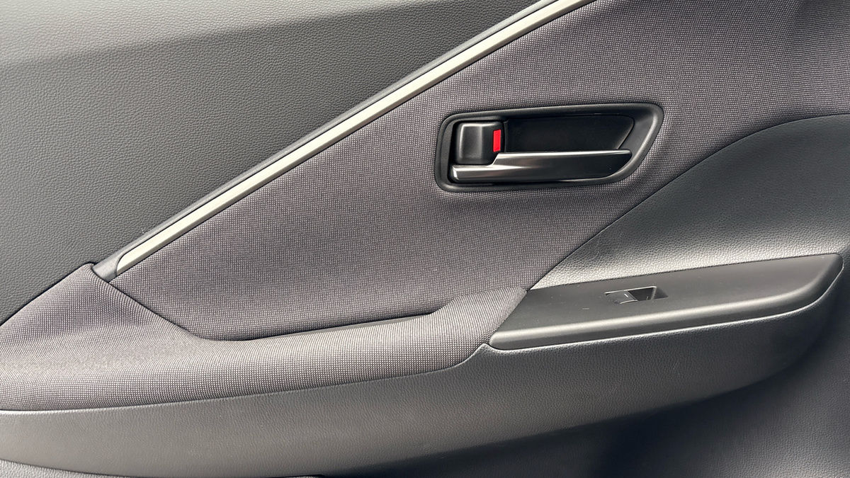 Toyota C-HR Image 19