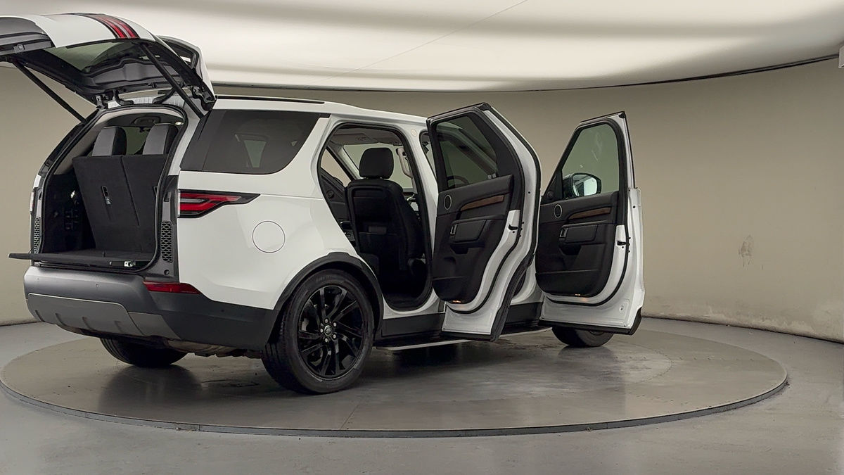 More views of Land Rover Discovery