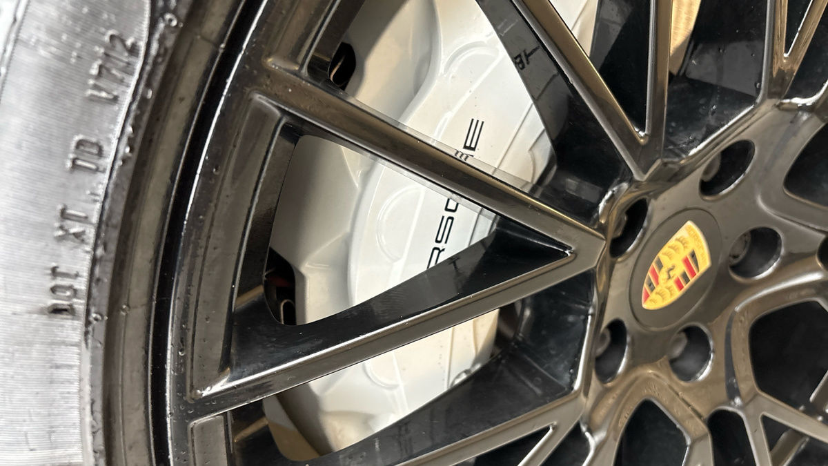 Porsche Cayenne Image 34