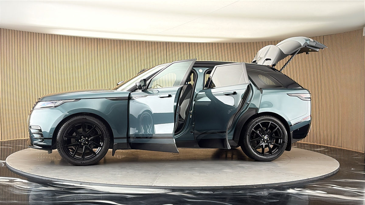 More views of Land Rover Range Rover Velar