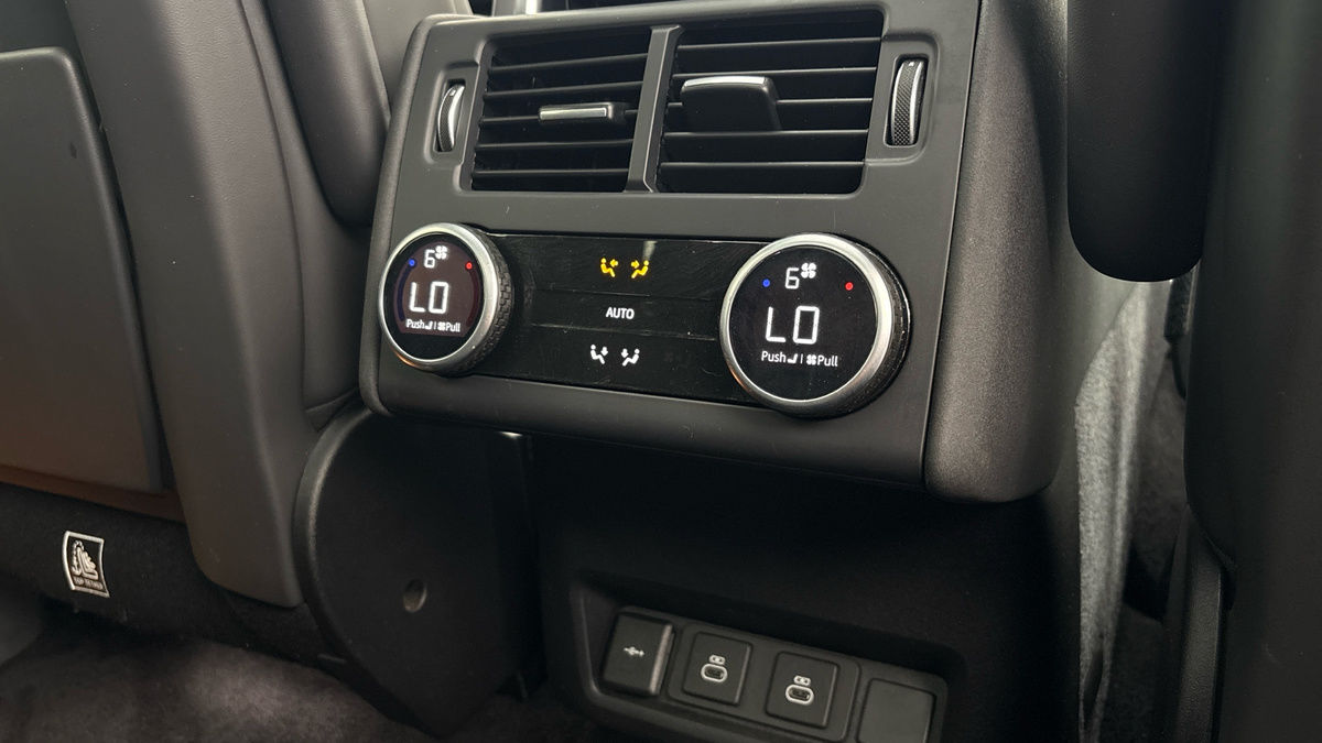 Land Rover Discovery Image 34