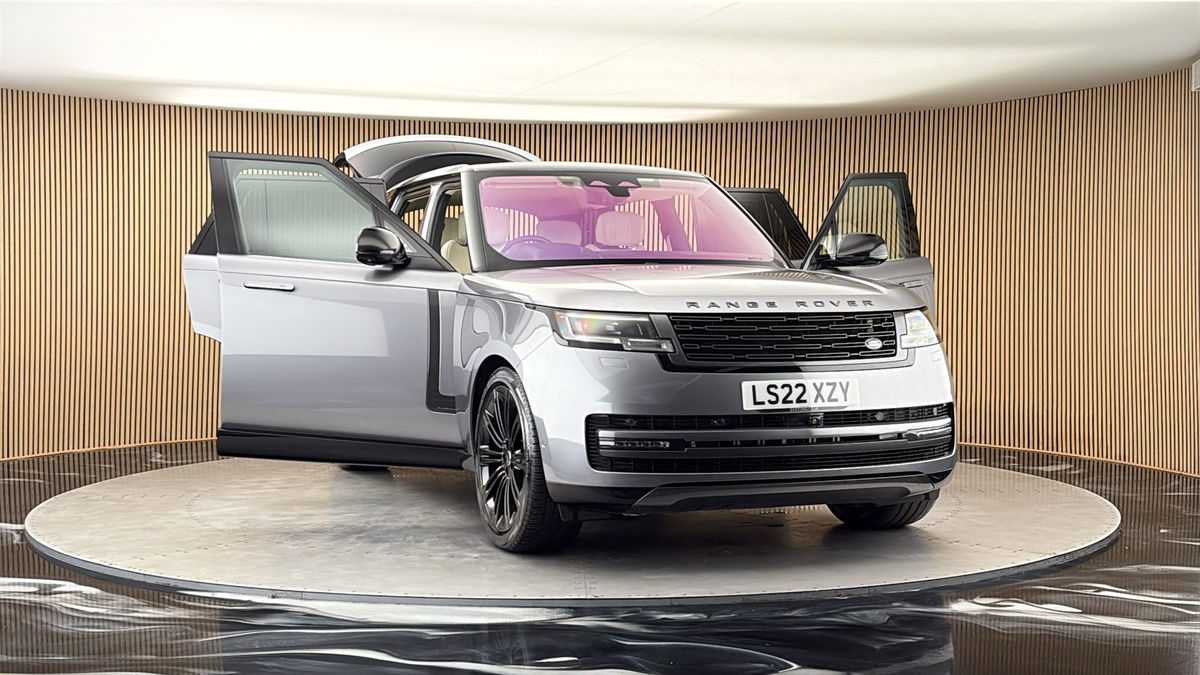 More views of Land Rover Range Rover