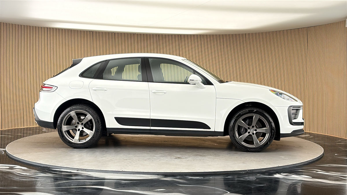 More views of Porsche Macan