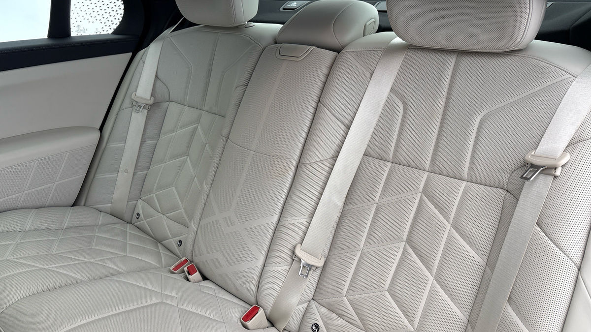 BMW i7 Image 8
