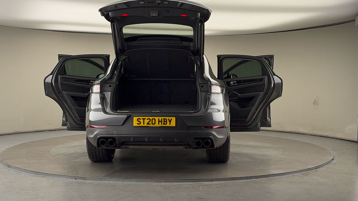 More views of Porsche Cayenne