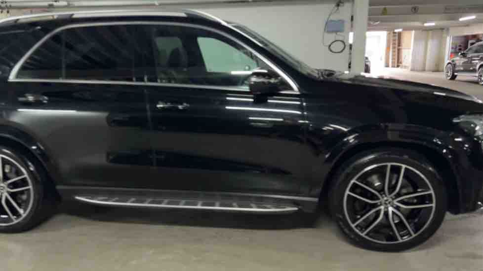 More views of Mercedes-Benz GLE