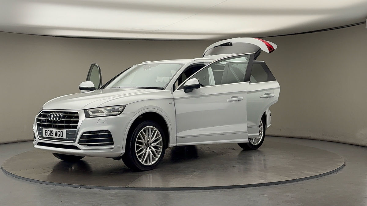 More views of Audi Q5