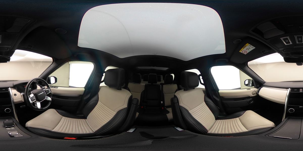 More views of Land Rover Discovery