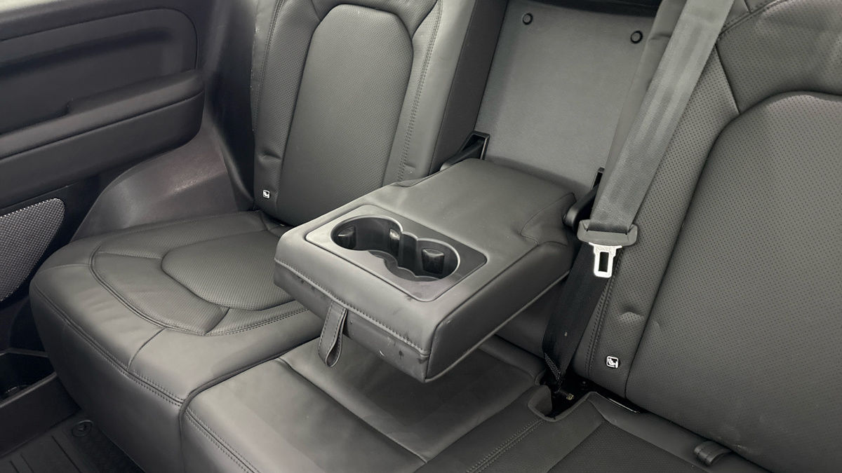 Land Rover Defender 90 Image 9