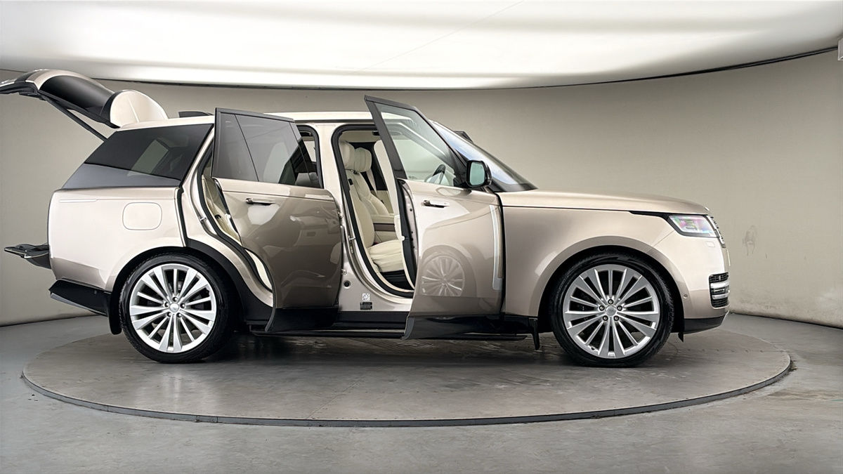 More views of Land Rover Range Rover