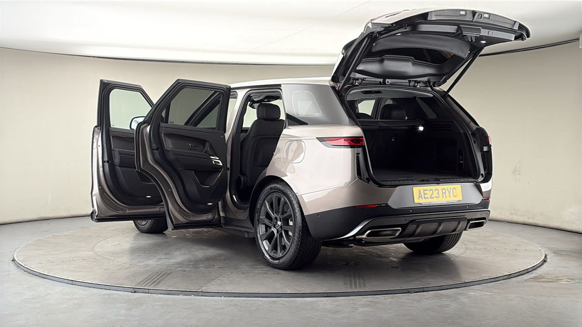 Land Rover Range Rover Sport Image 23